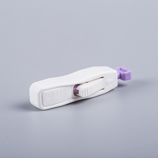 Punzón estéril Lancing de la sangre de la diabetes de la lanceta de sangre de la seguridad de la comodidad con la costilla de la sensibilización de piel